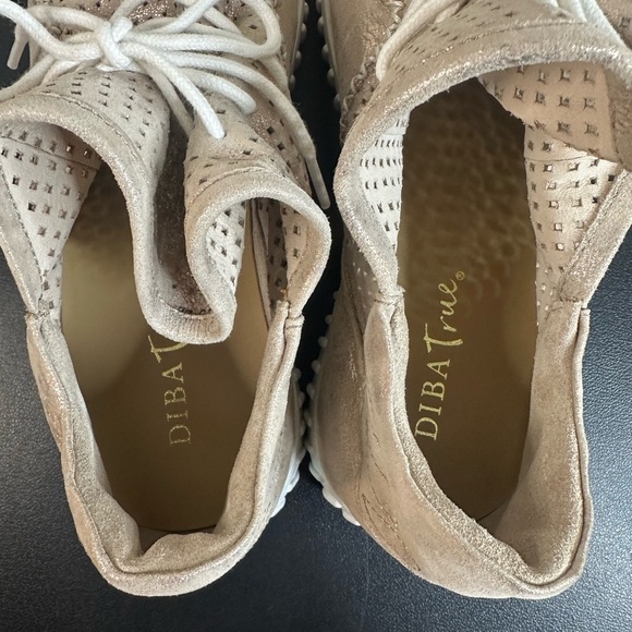 Diba True Poker Hand Rose Gold Sneakers size 10 - Picture 3 of 7